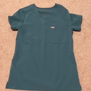 FIGS HYDROGREEN CATARINA SCRUB TOP